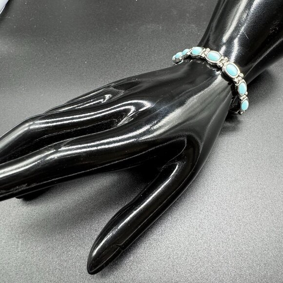 Silver Tone Bracelet Blue Cat's Eye Stones Cabochons 7 inches - Picture 7 of 8